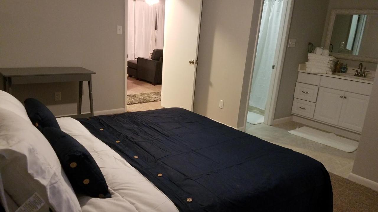 Cozy Cottage Feel, 5 Mins From Ft. Bragg ファイエットビル エクステリア 写真
