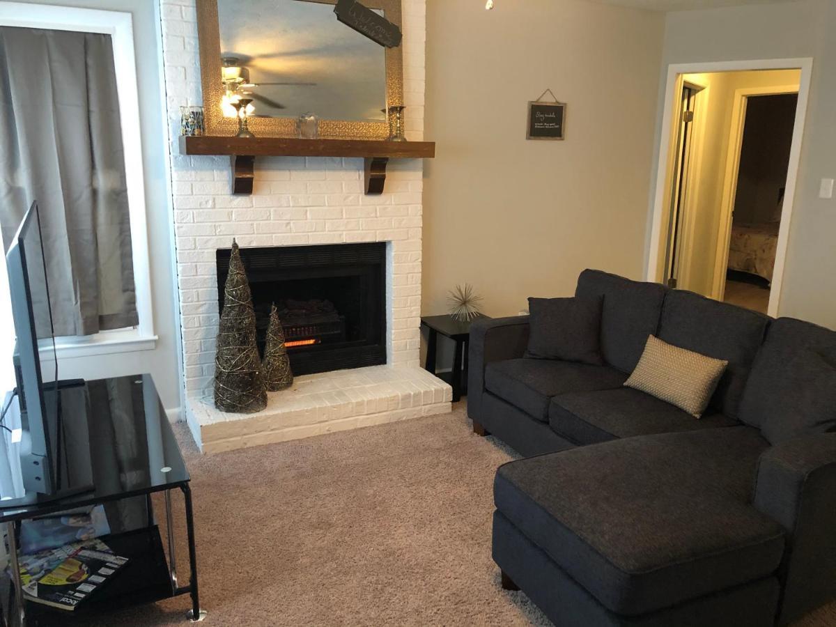 Cozy Cottage Feel, 5 Mins From Ft. Bragg ファイエットビル エクステリア 写真