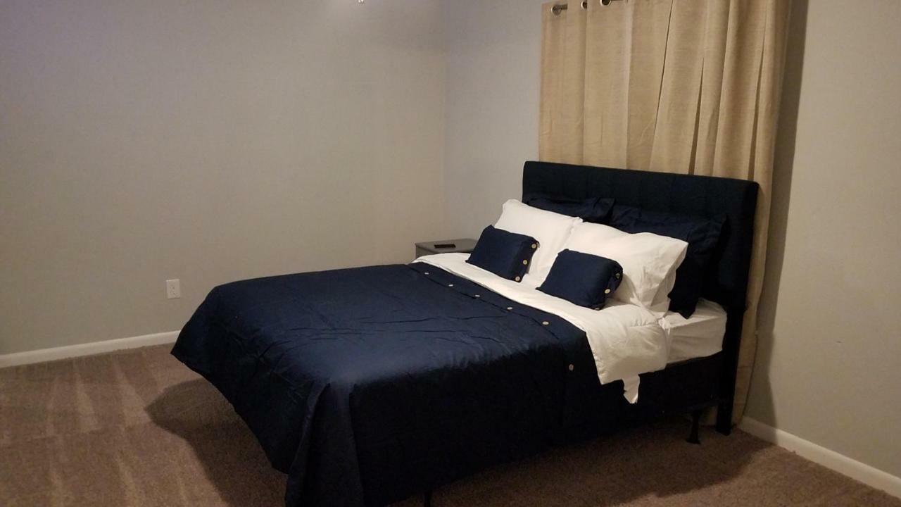 Cozy Cottage Feel, 5 Mins From Ft. Bragg ファイエットビル エクステリア 写真